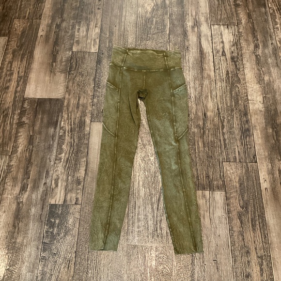 Like New, Fast and Free HR Tight 25”, SZ 4, MSRP $138 - Picture 5 of 8